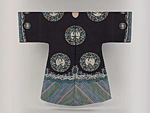 清晚期 緙絲團鶴紋女褂|Woman’s coat with crane medallions by Unknown Artist