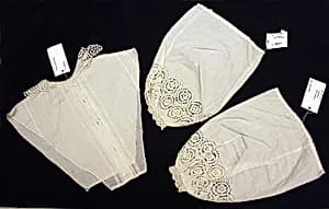 Accessory set by Unknown Artist
