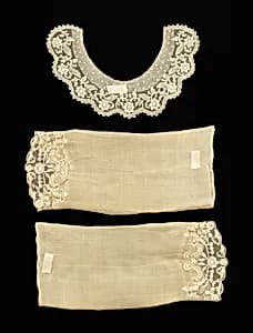 Accessory set by Unknown Artist