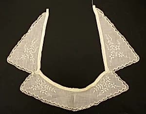 Collar by Unknown Artist
