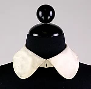 Collar by Unknown Artist