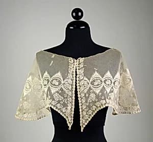 Collar by Unknown Artist