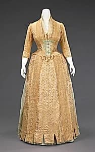 Dinner ensemble by Dupuis-Jacobs|Kingsbury