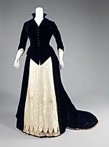 Evening dress by Frederick Loeser & Company