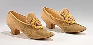 Evening pumps by Steigerwalt