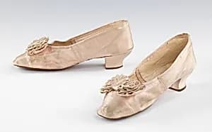 Evening slippers by Hing Sheng Boot and Shoe Maker
