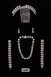 Jewelry set by Unknown Artist