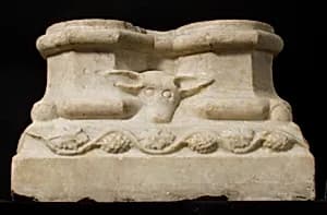 Double column base by Unknown Artist