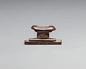 Headrest amulet by Unknown Artist