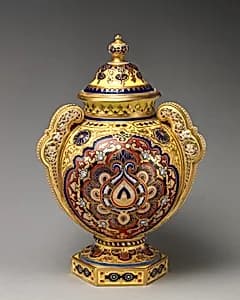 "Alhambra" vase with lid