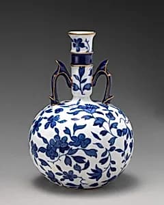 Bottle vase with handles
