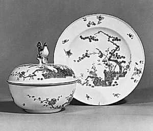 Bowl with cover and stand by Meissen Manufactory