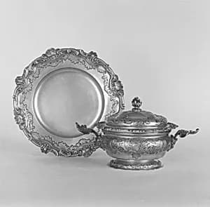 Bowl with cover (écuelle) by Emanuel Drentwett
