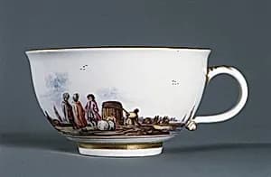 Cup (part of a service)