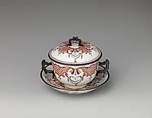 Cup with cover by Claudius Innocentius Du Paquier period|Vienna
