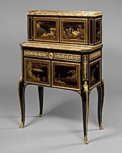 Desk (bonheur du jour)