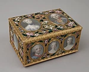 Double snuffbox