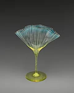 Fan-shaped vase