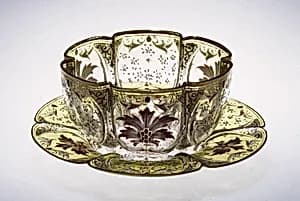 Finger bowl and underdish by Unknown Artist