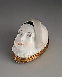 Head of Pierrot by Chelsea Porcelain Manufactory