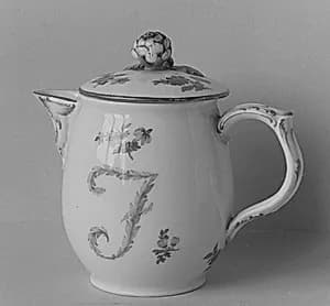 Milk pot with cover by Royal Porcelain Manufactory, Berlin