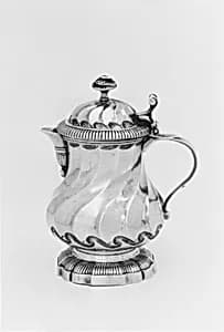 Mustard pot by Guillaume Egée