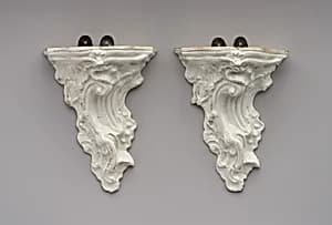 Pair of wall brackets by Derby Porcelain Manufactory
