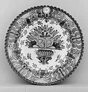 Plate by de Porceleyne Lampetkan