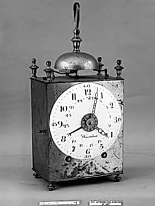 Portable clock by Décombat