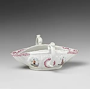 Sauceboat (one of a pair) by Worcester factory