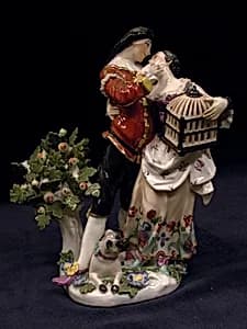 Scaramouche and Columbine embracing by Johann Joachim Kändler|Meissen Manufactory