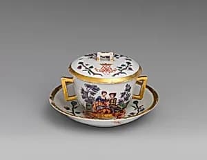 Small tureen and stand by Johann Karl Wendelin Anreiter von Zirnfeld|Vienna|Claudius Innocentius Du Paquier period