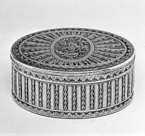Snuffbox by Pierre Bidault