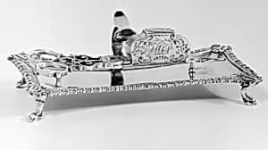 Snuffers tray by W. T., London