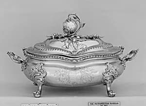 Soup tureen by Unknown Artist