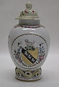 Tea caddy by Unknown Artist