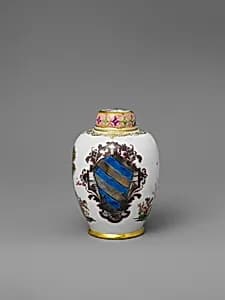 Tea caddy with cover by Meissen Manufactory|Johann Gregor Höroldt