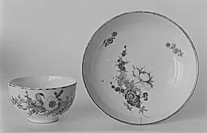 Teabowl and saucer by Zurich Pottery and Porcelain Factory