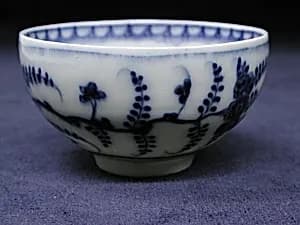 Teabowl and saucer (assembled)