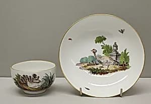 Teacup and saucer by Höchst Manufactory