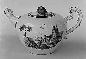 Teapot by Ansbach Pottery and Porcelain Manufactory