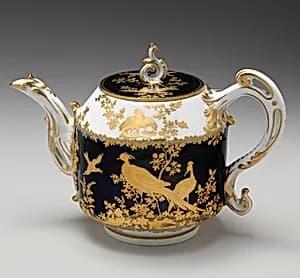 Teapot (part of a service) by Chelsea Porcelain Manufactory