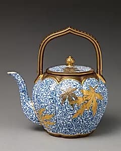 Teapot with fixed handle by Worcester factory