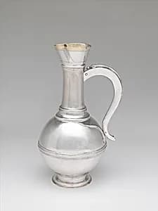 Wine decanter by Simon Petrus Conrad