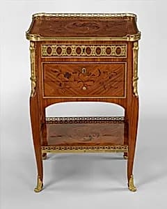Writing table