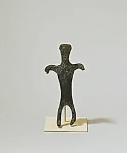 Bronze statuette of a woman by Unknown Artist