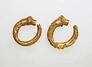 Earring, trumpet-shaped by Unknown Artist