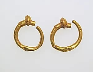 Earring, trumpet-shaped by Unknown Artist