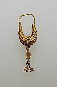 Earring with lotus and filigree by Unknown Artist