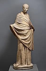 Marble statue of a girl by Unknown Artist